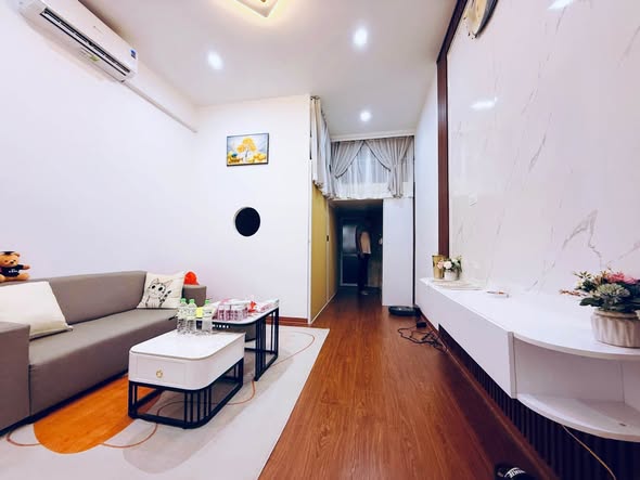 2,5 TỶ – TRUNG TÂM NGÃ TƯ SỞ – TẬP THỂ TẦNG 2 – ĐỐI DIỆN ROYAL CITY