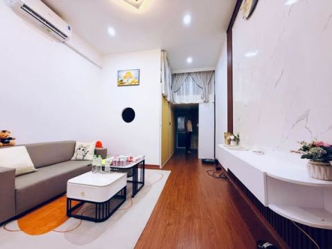 2,5 TỶ – TRUNG TÂM NGÃ TƯ SỞ – TẬP THỂ TẦNG 2 – ĐỐI DIỆN ROYAL CITY