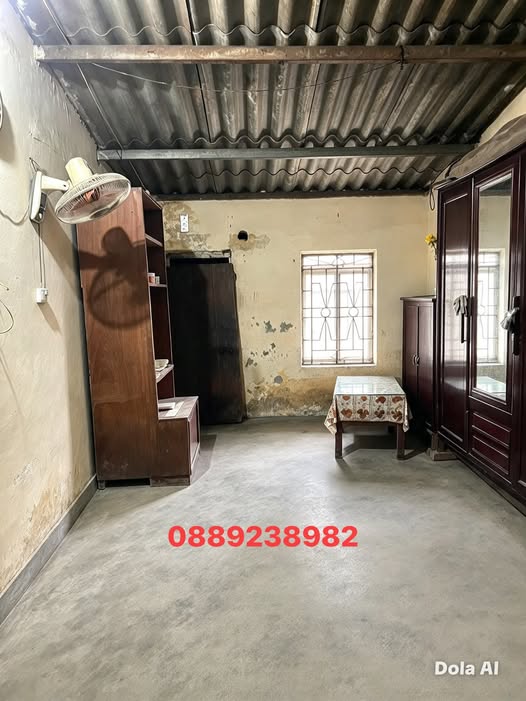 Hơn 5 tỷ cho cái mảnh đất 40/43m2 sát Vin Giảng Võ thì còn đàm giá cái quái gì nữa. Mang tiền đến...