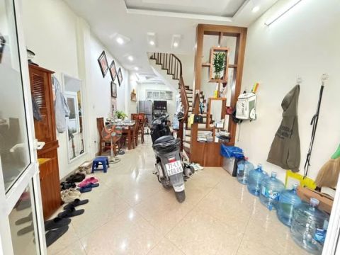 10.5 TỶ BÁN NHÀ NGUYỄN KHÁNH TOÀN - TT CẦU GIẤY 40M2*5 TẦNG - Ô TÔ ĐỖ CỬA VÀO NHÀ - NGÕ THÔNG KIN...