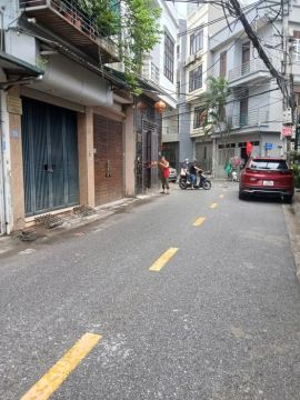 **5.75 tỷ nhà  Đông Ngạc 5 tầng, 30m2, ngõ thông, oto**