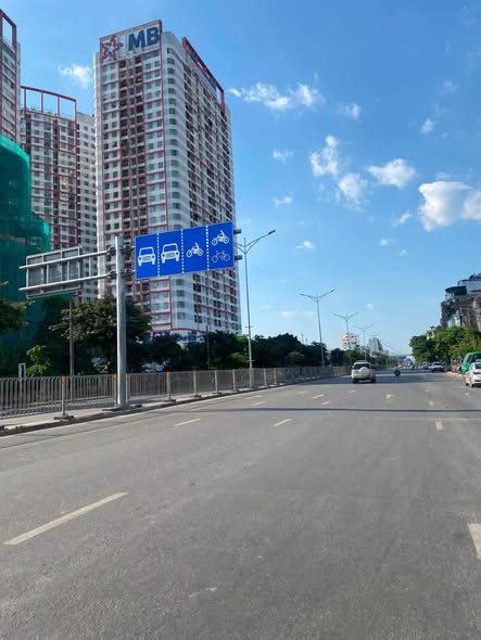 Bán nhà ngõ 364 giải phóng (thổ cư vi bằng) quá cần tiền nên giảm chào hẳn 300 triệu; Nhà cách tr...