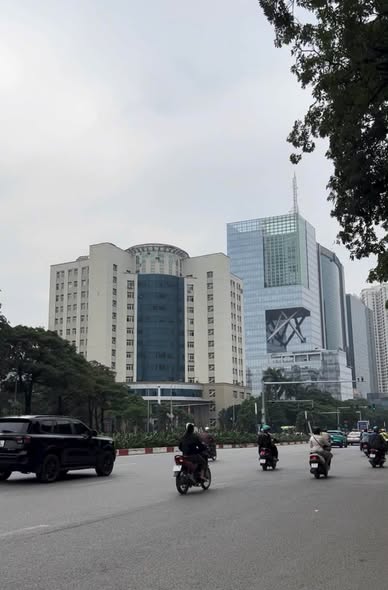TRẦN DUY HƯNG – NHÀ ĐẸP DÂN XÂY – VÀI BƯỚC RA PHỐ – 44M² – 5 TẦNG – 13 TỶ