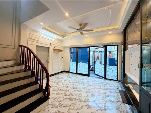 CHO THUÊ NHÀ BÁT KHỐI, LONG BIÊN - GẦN AEON, VĨNH TUY - 6 TẦNG -FULL ĐỒ – Ô TÔ THÔNG – 12TR/THÁNG