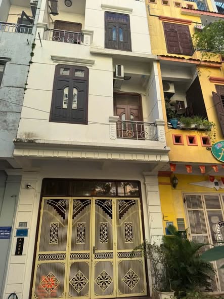 Chính chủ bán nhà số 8 phố Văn Quán