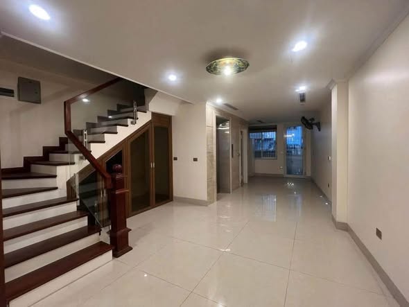 NHẬT CHIÊU – TÂY HỒ | 1 MẶT PHỐ + 1 MẶT NGÕ | VIEW TRỌN HỒ TÂY | VỈA HÈ | HẦM GARA Ô TÔ