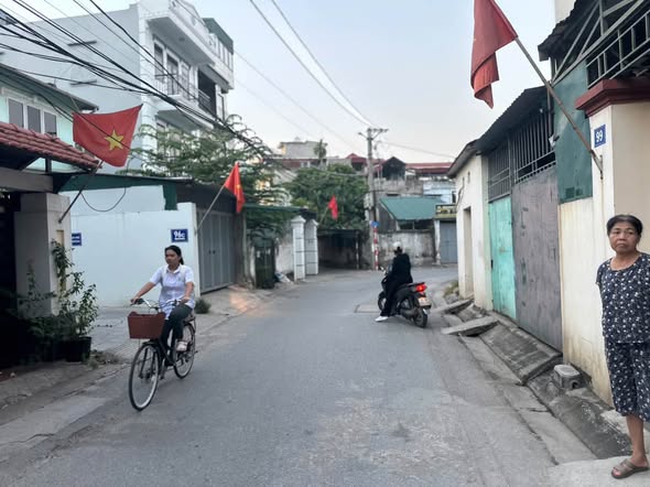 BÁN ĐẤT PHỐ TRẠM – LONG BIÊN | 65M² | MT 5,5M | Ô TÔ VÀO ĐẤT