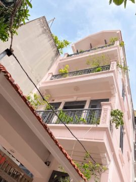 Lô góc Giảng võ gần 40 m -4 tầng -9 tỷ