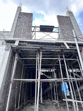 Nhỉnh 2tỷ   chính chủ em bán căn nhà 3 tầng đang hoàn thiện ở nghĩa trai , TT như Quỳnh,  văn lâm...