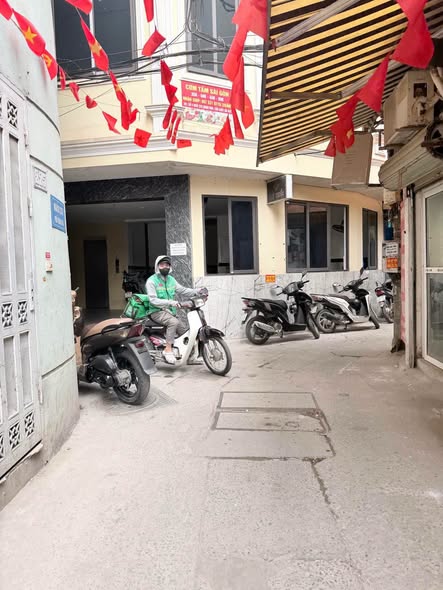 7.2 TỶ NHÀ CẦU GIẤY NGÕ THÔNG PHỐ NGUYỄN KHÁNH TOÀN