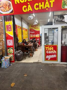 Mình cần sang nhượng cửa hàng, tại phố Bạch Mai, giá thuê mặt bằng 25tr/tháng, tháng nào đóng tiề...
