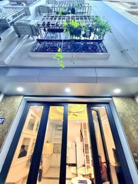 Duy Nhất Một Căn - Pháo Đài Láng - Chùa Láng - Mặt Ngõ Thông - Thoáng Sáng - Phải Nhanh Mới Kịp !!!