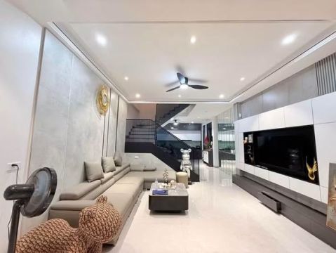 BÁN NHÀ PHỐ NGỌC LÂM LONG BIÊN