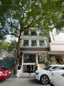 Cho Thuê Toà Nhà 8 Tầng,Thang Máy