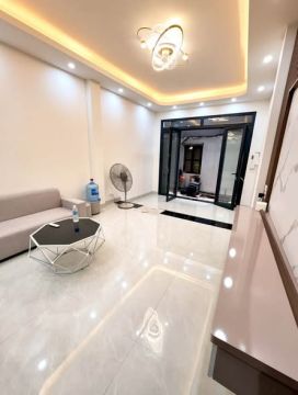 Cát Linh - 35/40m - 9,4 tỷ - 7 Tầng Thang Máy - Ga Tầu Điện Cách đúng 150M