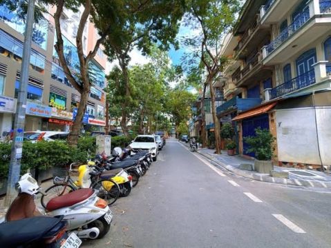 PHỐ TRẦN ĐIỀN, KINH DOANH MỌI HÌNH THỨC.