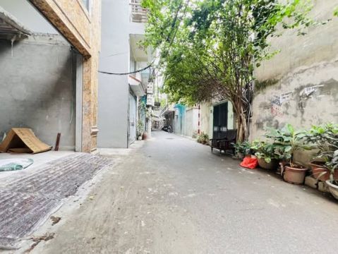 NGUYỄN VĂN TRỖI, THANH XUÂN