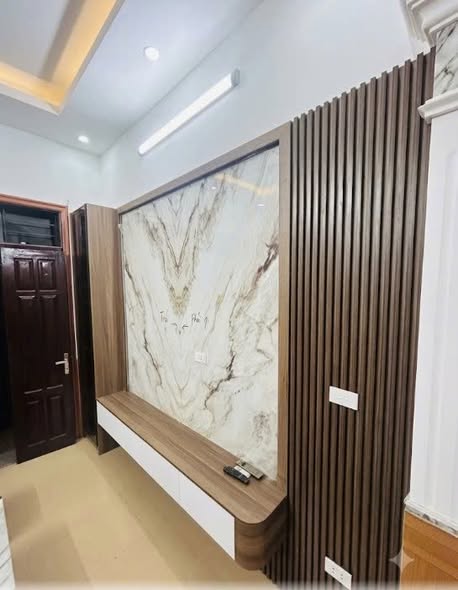 CHO THUÊ NHÀ THỤY KHUÊ, TÂY HỒ – 35M² x 5 TẦNG | 5PN | 4WC | FULL NỘI THẤT | NGÕ BA GÁC | 12TR/THÁNG