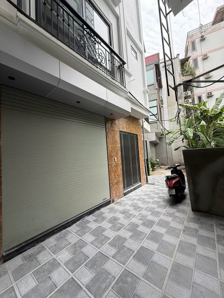NHÀ DÂN XÂY MỚI ĐẸP - TRẦN KHÁT CHÂN,