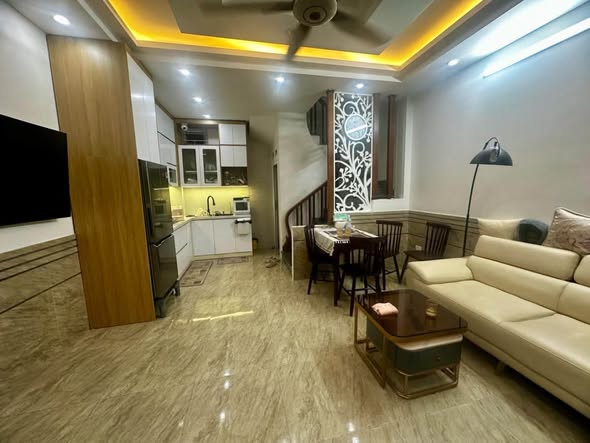 7.9 tỷ, nhà phố Định Công Thượng