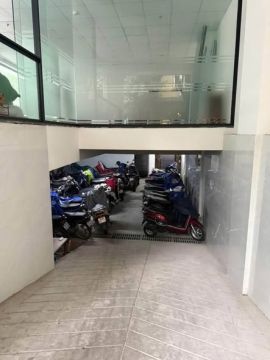 Cho thuê nhà 45m2 x 6 tầng, thang máy tại ngõ 58 phố đào tấn, ba đình