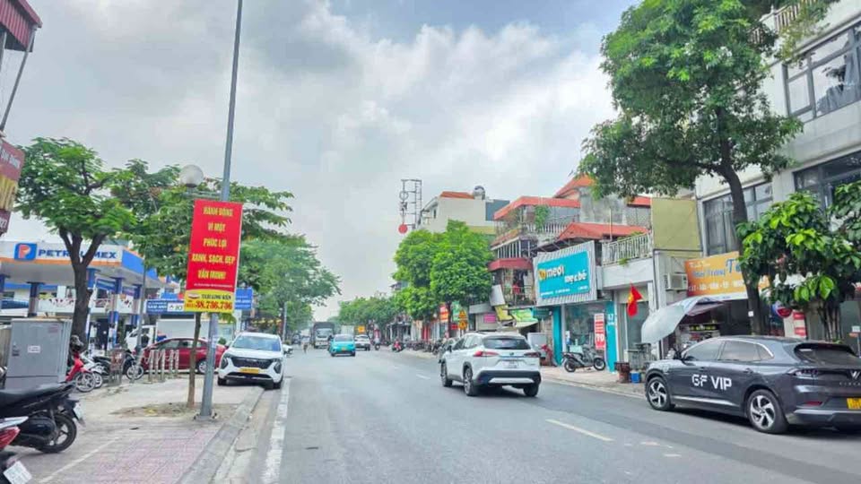 SIÊU PHẨM MẶT PHỐ NGUYỄN VĂN CỪ – 197M² – MT 8.15M – DÒNG TIỀN 180TR/THÁNG