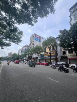 Bán toà KHÁCH SẠN 2 thoáng Mặt Phố trung tâm quận Hai Bà Trưng.