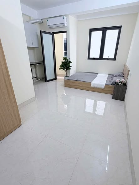 Nhà mới đầu ngõ 269 Phú Diễn , phòng có ban công cửa sổ rộng thoáng mát