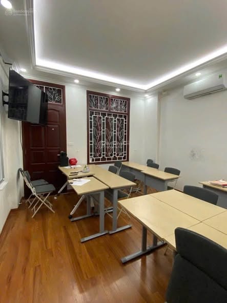 Cho thuê nhà riêng tại ngõ 215 Trần Quốc Hoàn, Cầu Giấy
