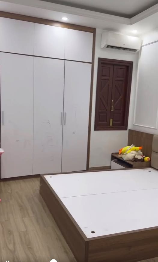 cho thuê nhà tại Đường Đê Trần Khát Chân, Quận Hai Bà Trưng, Hà Nội.