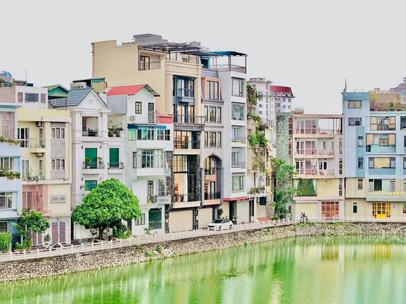 nhà mặt hồ phường Bồ Đề, 130m, MT 6.5m, ôtô tránh, full thổ cư