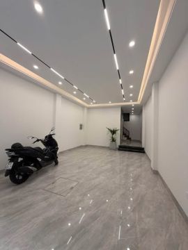 GIẢM SỐC 3 TỶ – NHÀ 7 TẦNG THANG MÁY – GARA Ô TÔ – NGUYỄN VĂN CỪ