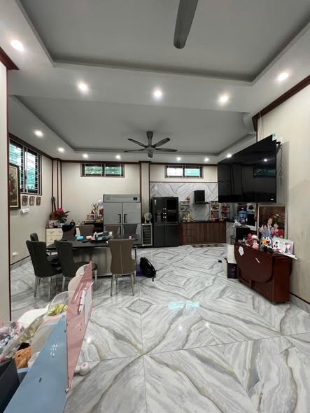 Biệt thự liền kề, Nam Trung Yên, Cầu Giấy, Mặt tiền: 6m; Giá: 43 tỷ
