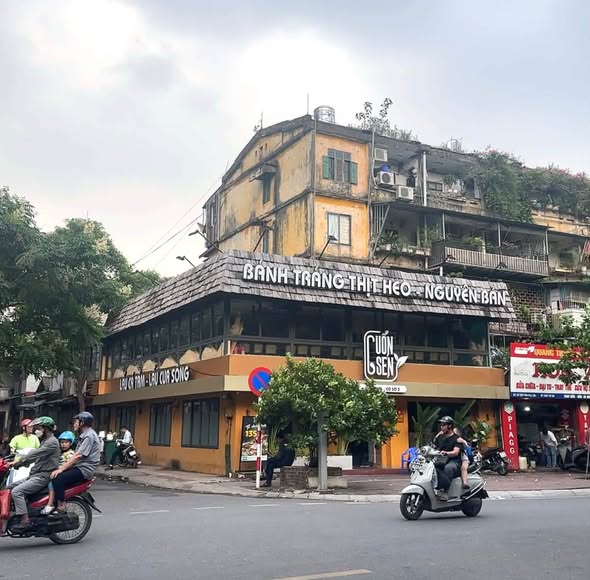 10 mặt bằng kinh doanh cực đẹp khu Cầu Giấy: