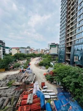 PHÂN LÔ Ô TÔ TRÁNH NGUYỄN CHÁNH - VỈA HÈ - KINH DOANH ĐỈNH - 2 THOÁNG TRƯỚC SAU