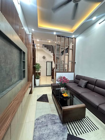 CHO THUÊ NHÀ 394 MỸ ĐÌNH - 5 TẦNG – 3PN – LÔ GÓC 13.5TR/tháng