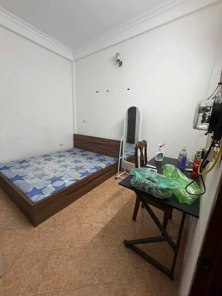 Ngõ 342 Hồ Tùng Mậu. Cuối tháng 10 mình pass phòng tầng 2 giá 2.2tr/th, vsc với 1 nam đối diện, n...
