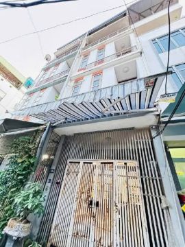 SIÊU PHẨM KIM GIANG - Ô TÔ VÀO NHÀ - NGÕ THÔNG - 10 RA PHỐ - GIÁ TỐT