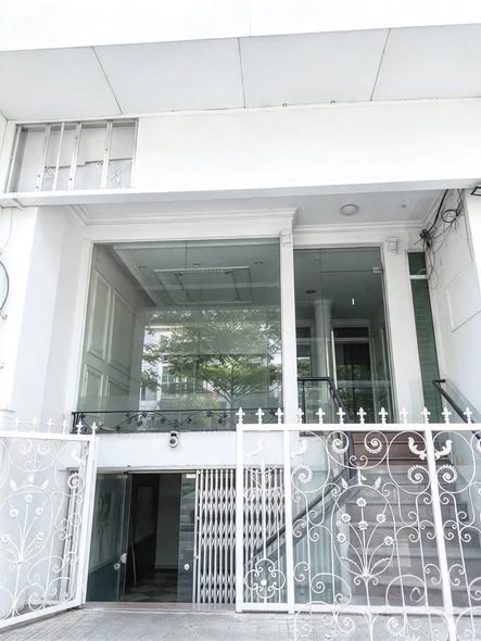 Cho Thuê Nhà 5 Tầng Kinh Doanh