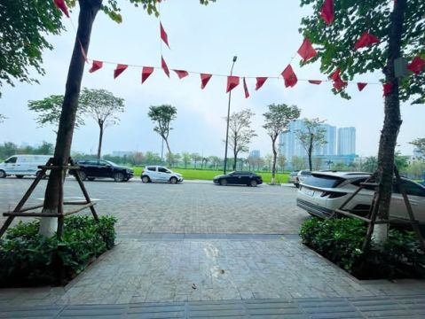 Nhượng tòa nhà văn phòng sang xịn mịn tại The Manor central park Nguyễn Xiển, nhà Shophouse