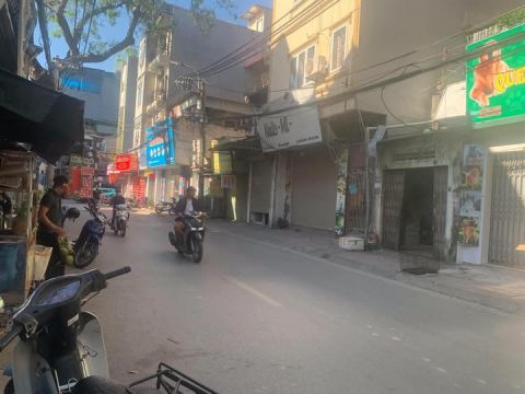 Cho thuê nguyên căn 3 tầng - mặt đường Cổ Nhuế 60m2 - vỉa hè - kinh doanh sầm uất.