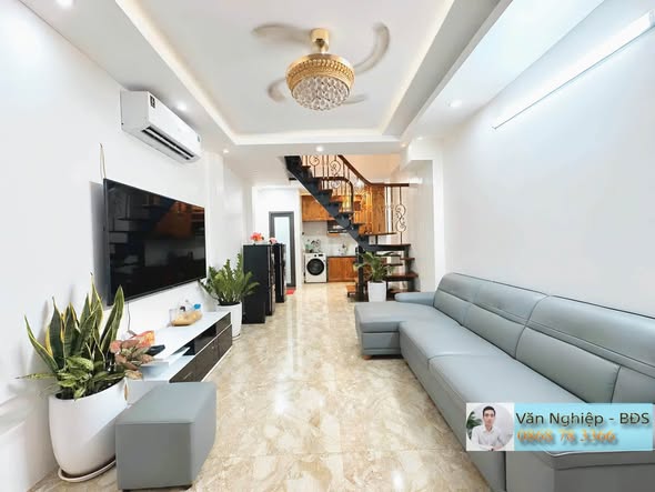 Bán bất động sản Cầu giấy CHỈ 6,9 TỶ