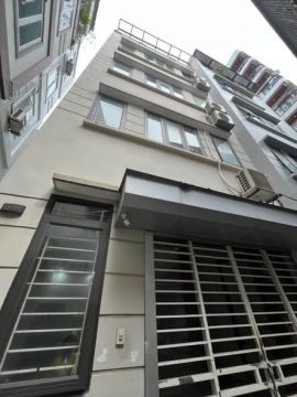 9.5 tỷ- nhà đội cấn ba đình 40m2/5 tầng/ mặt 5.5m (đang cho thuê 25tr/1 tháng)