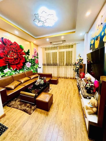 Cho thuê nhà nguyên căn Phố Lý Nam Đế . Hoàn Kiếm