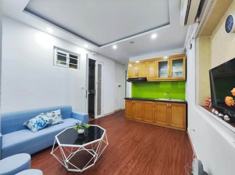 Cho thuê căn hộ CC 279 Đội Cấn - Ba Đình -gần phố -nhà mới.