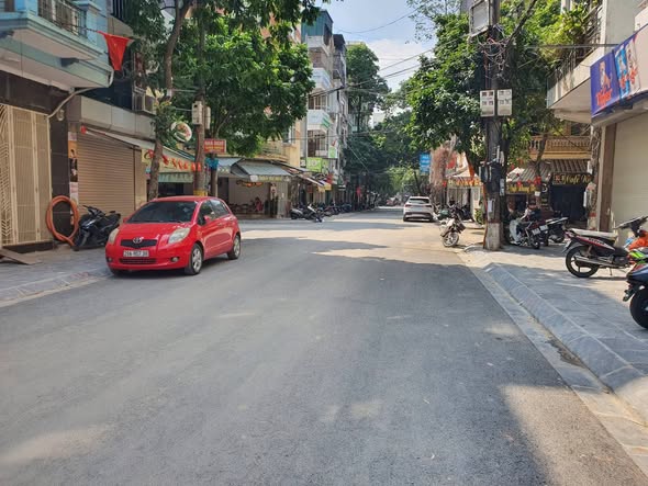 Bán bất động sản Hoàng mai nhỉnh 8ty .
