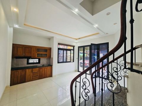 # **VỊ TRÍ ĐỈNH – Ô TÔ TẢI DỪNG ĐỖ THOẢI MÁI – LÔ GÓC CỰC THOÁNG SÁNG - HÀ 4 TẦNG  – GIÁ 5 TỶ -YÊ...