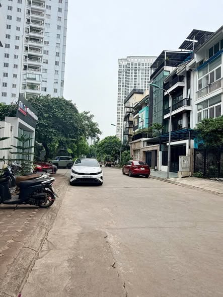 LIỀN KỀ TÂY HỒ, 120M MẶT TIỀN 6M, 3 Ô TÔ TRÁNH, KINH DOANH, 36 TỶ