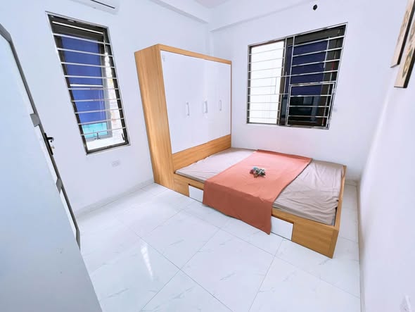 3,7tr/tháng - Studio khép kín, thang máy, nội thất cơ bản - Ngõ 406 Hồ Tùng Mậu