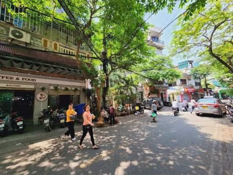 nhà mặt phố cổ Hoàn Kiếm, 120m, mặt tiền 6.5m, cách hồ Hoàn Kiếm 200m